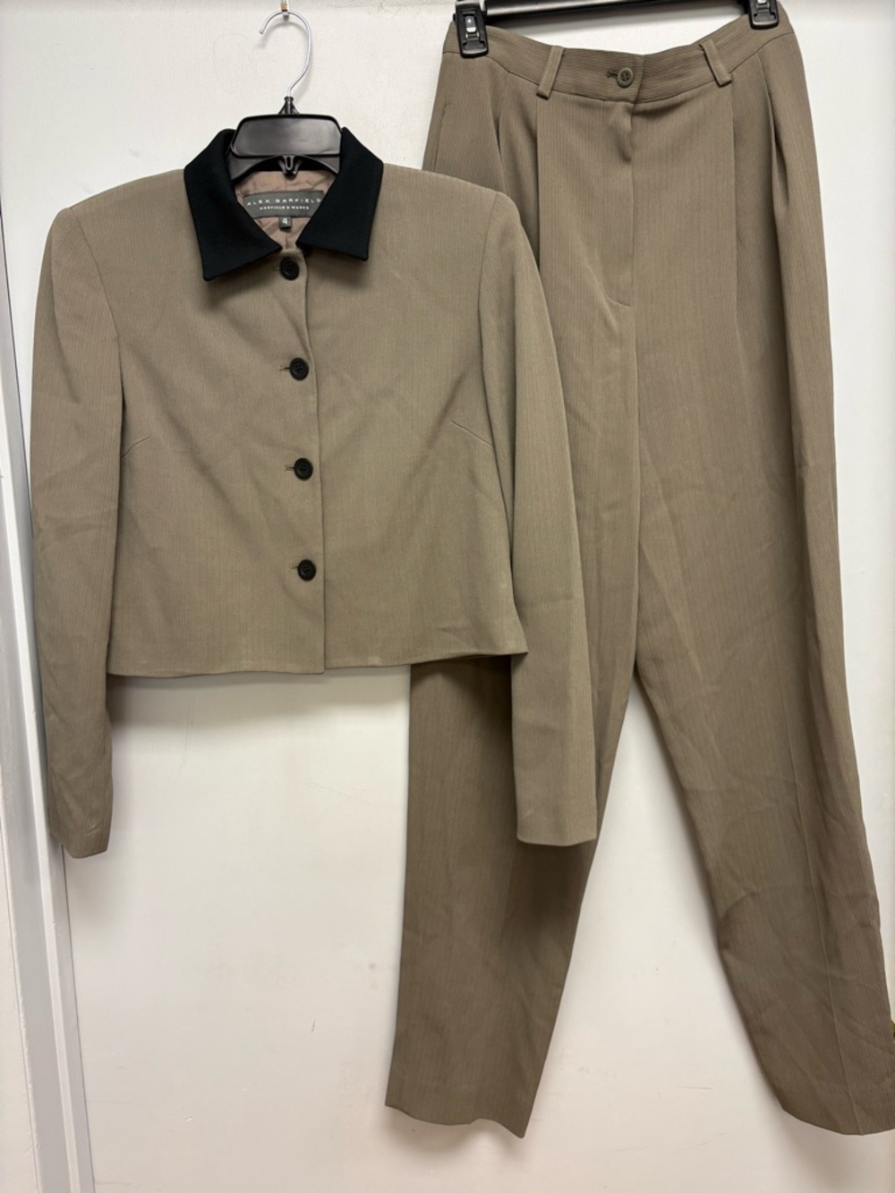 Alex Garfield Garfield & Marks Taupe Cropped Blazer & Trouser Suit Set Size 4/6
